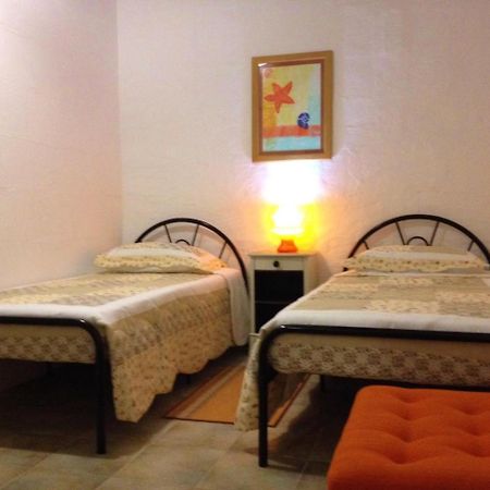 Anna Karistu Accommodation Kercem Номер фото