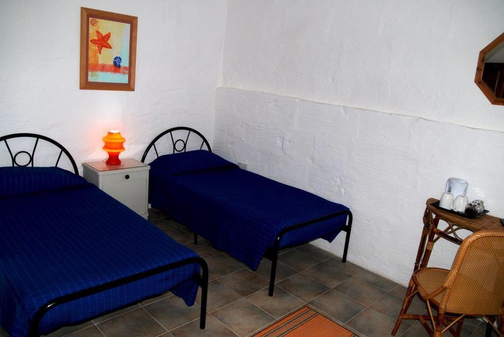 Anna Karistu Accommodation Kercem Номер фото